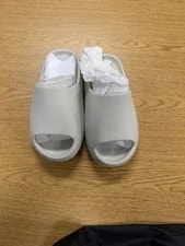 Yeezy — Yeezy Slide ’S — Sneaker — resale