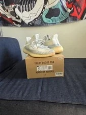 Yeezy — Yeezy 350v2 Non Reflection — Sneaker — resale
