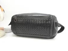 Bottega Veneta — Bottega Veneta Body Waist Bum B03658988E — Handbag — resale