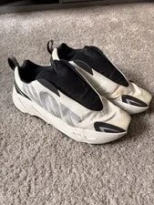 Yeezy — Yeezy 700 Mnvn Laceless Analog IG4798 Low Top Slip-On - NO BOX — Sneaker — resale