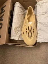 Yeezy — Yeezy Form Runners — Sneaker — resale