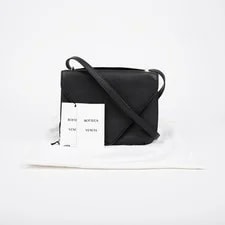Bottega Veneta — Bottega Veneta Mount Chain and Crossbody 667399 105859341 — Handbag — resale