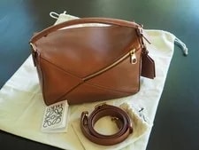 Loewe — Loewe Small Featherlight Puzzle in Pecan W/ Strap NEW — Handbag — resale