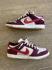 Nike SB — Nike SB Dunk Low QS Skate Like A Girl Size 11 W Box — Sneaker — resale
