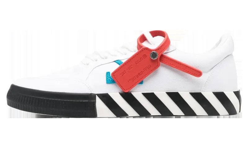 Off-White — Low Vulcanized " / " OMIA085S23FAB0010145 — Sneaker — resale