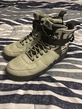 Nike — Nike SF Air Force 1 Mid — Sneaker — resale
