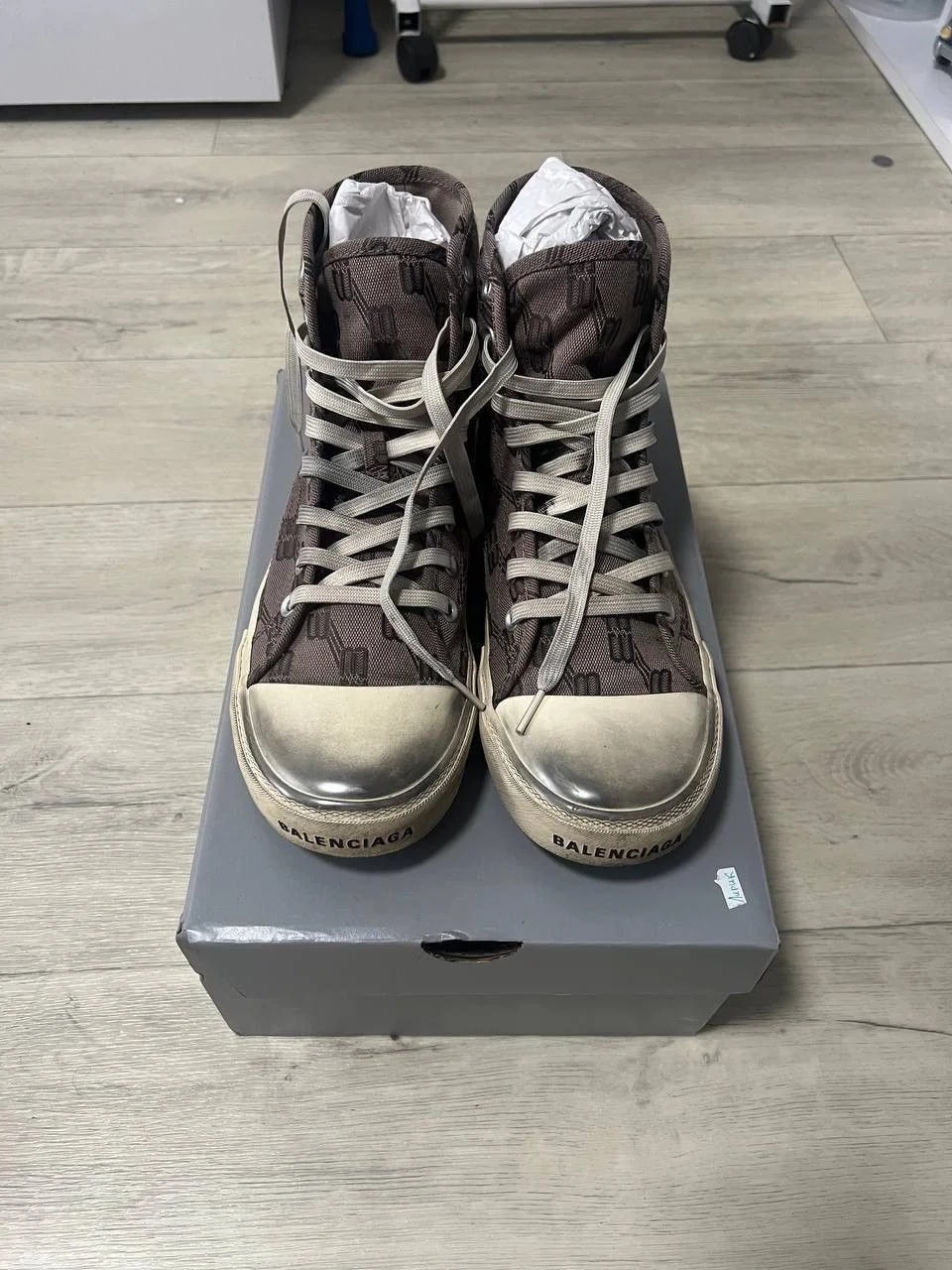 Balenciaga — Balenciaga Paris High — Sneaker — resale