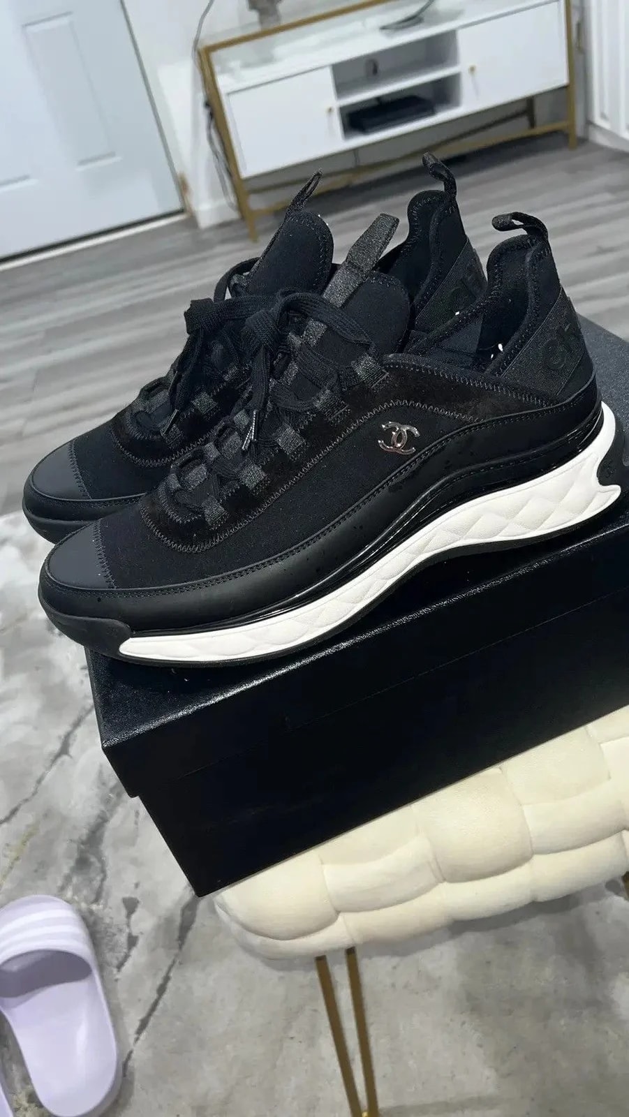 Chanel — ’s Chanel Bubble Cc — Sneaker — resale