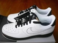 Nike — 2007 Nike Air Force 1 Low '07 Low Mtllc Slv 315122-112 Us8.5 — Sneaker — resale