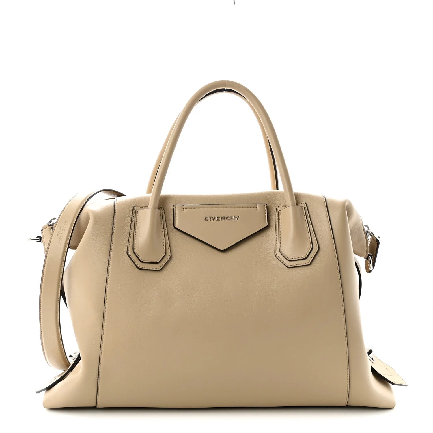 Givenchy — Smooth Medium Soft Antigona — Handbag — resale