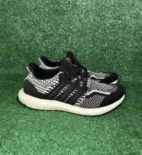 Adidas — Adidas Ultra Boost 5.0 6.5 8 Running Shoes — Sneaker — resale