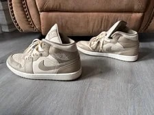 Air Jordan — Size 11.5 - Air Jordan 1 Mid Legend — Sneaker — resale