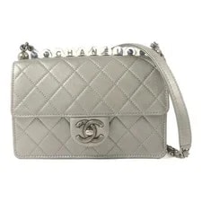 Chanel — Chanel CC Matelasse Small Flap Crossbody — Handbag — resale