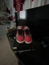 Jordan — Jordan 4 Retro Toro Bravo 2013 — Sneaker — resale