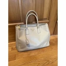 Prada — ! Prada Galleria Triangle Logo — Handbag — resale