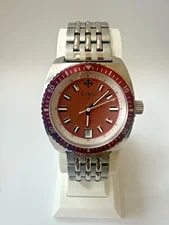 Zodiac — Zodiac Sea Dragon ZO2231 Salmon/Pink Dial Swiss Made Quartz W/ Bracelet — Watch — resale