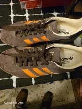 Adidas — Adidas Gazelle / Low Top Lace-Up Gum Sole — Sneaker — resale