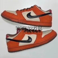 Nike SB — Nike SB Dunk Low Top Ramen Un-Hemp Lightly Worn OG ALL Grail — Sneaker — resale