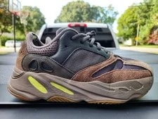 Yeezy — Yeezy 700 Sz11.5 — Sneaker — resale
