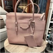 Balenciaga — Balenciaga Grained Plate Medium Portfolio Vieux — Handbag — resale