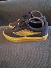 Vans — Vans X Harry Potter Golden Snitch Old Skool 721356 Size 7.5 Shoe — Sneaker — resale
