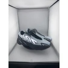 Adidas — Adidas Yeezy Boost 700 Mnvn Tint — Sneaker — resale