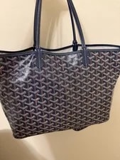 Goyard — Goyard Overall Great Condition, But Mild Stain Inside . — Handbag — resale