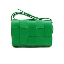 Bottega Veneta — Bottega Veneta Cassette Crossbody 152315997 — Handbag — resale