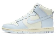 Nike — Nike DD1399-105 Moderate Wear Or Visible Flaws — Sneaker — resale
