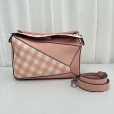 Loewe — Loewe Puzzle Medium Plaid Grained Handheld Crossbody Dut — Handbag — resale