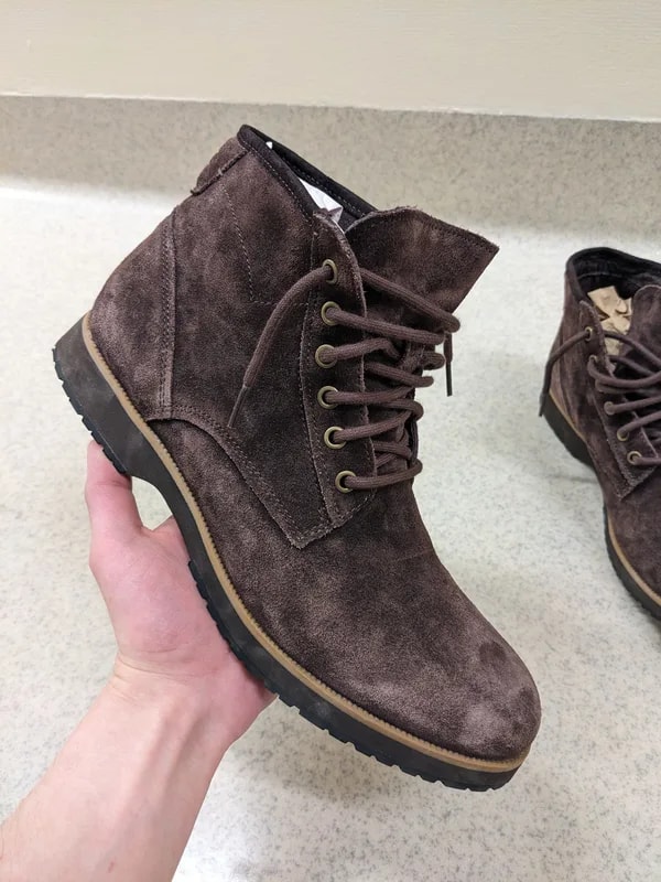 UGG — Ugg 10 — Designer Shoe — resale