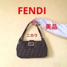 Fendi — Fendi Mamma Baguette W Card 30cm — Handbag — resale