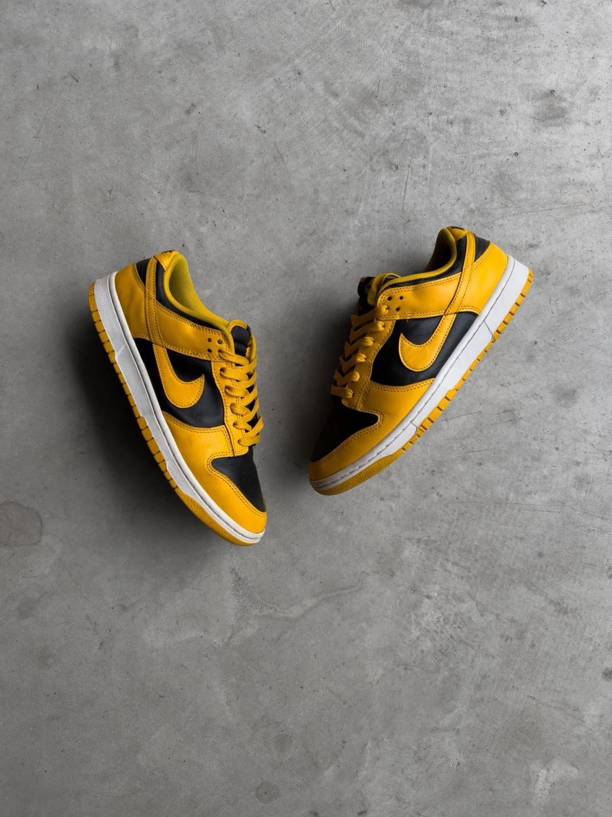 Nike — Nike Dunk Low Retro Championship -004 — Sneaker — resale
