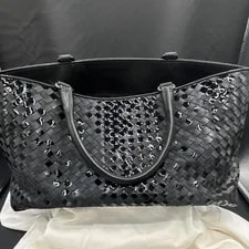 Bottega Veneta — Bottega Veneta Zip Closure Pouch — Handbag — resale