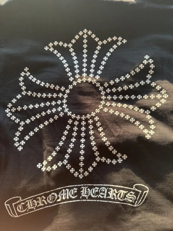 Chrome Hearts — Hearts Maltese Cross Graphic Print T-Shirt — streetwear — resale