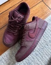 NIKE — Size 8 - Nike Dunk SB Low City of Love Collection - Crush — Sneaker — resale