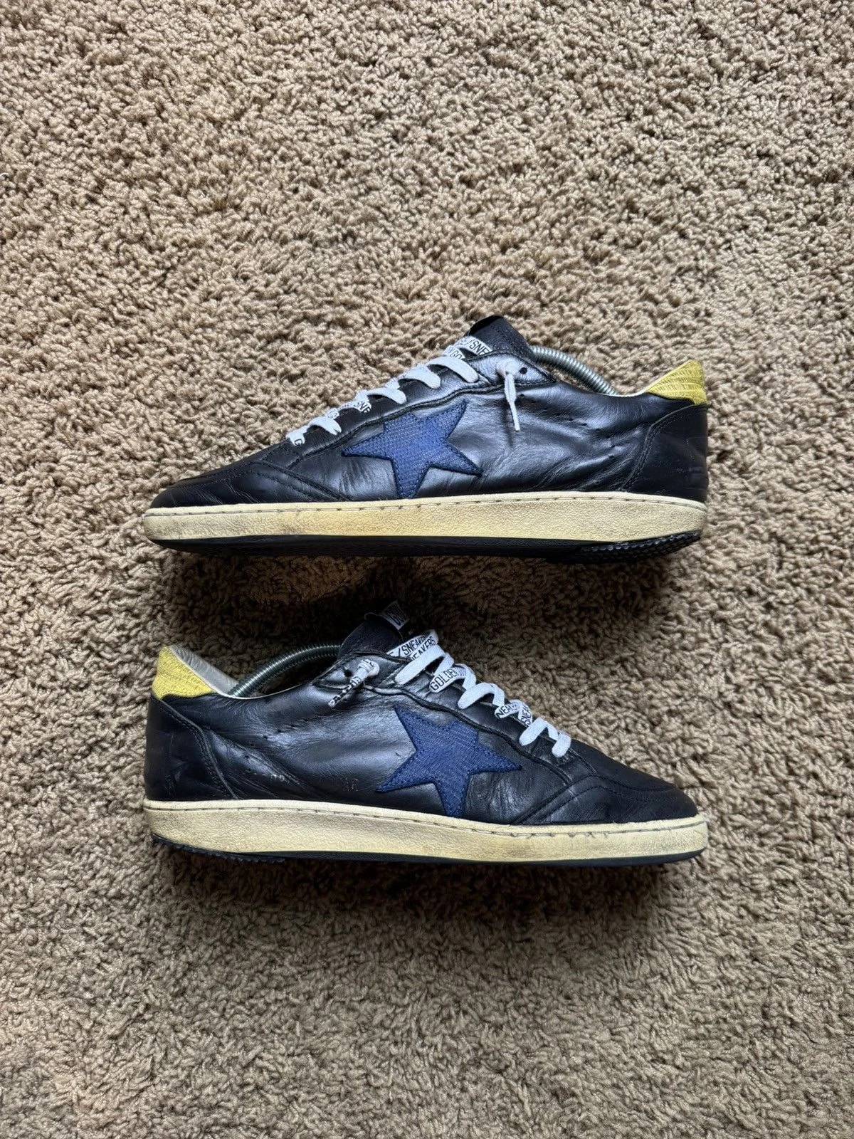 Golden Goose — Golden Goose Ball Star Size 42EU — Sneaker — resale