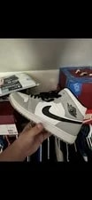 Jordan — Jordan Air 1 Mid Light 554724-092 — Sneaker — resale
