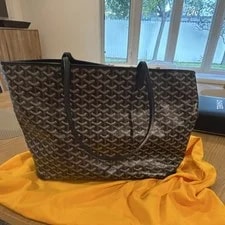 Goyard — Goyard Artois in . Comes With Dustbag. in Great Condition — Handbag — resale