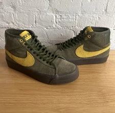 Nike SB — Nike SB Blazer Mid Anti Hero — Sneaker — resale
