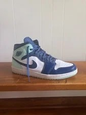 Jordan — Size 13 - Jordan 1 Mid 2022 — Sneaker — resale
