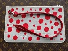 Louis Vuitton — Louis Vuitton Yayoi Kusama Neverfull Dots Pochette — Handbag — resale