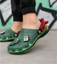 Crocs — Crocs One Piece Roronoa Zoro Classic Clogs Sz US 8 Anime Jibbitz — Sneaker — resale