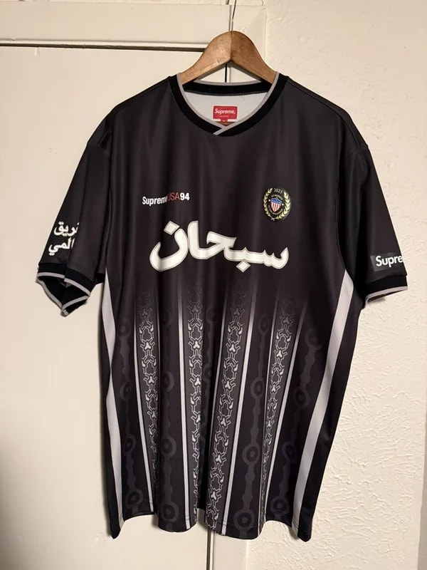 Supreme — Supreme Arabic Logo Soccer — streetwear — resale