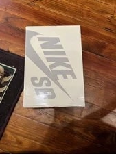 Nike SB — Nike SB Dunk Low X Limosine Skateboards Football Size 10M, HJ4131-200 — Sneaker — resale