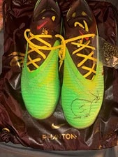 Travis Scott — Travis Scott Signed 6 IC SP /2 — Sneaker — resale