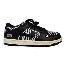 Nike SB — Nike SB Dunk Low Quartersnacks DM3510-001 8 — Sneaker — resale