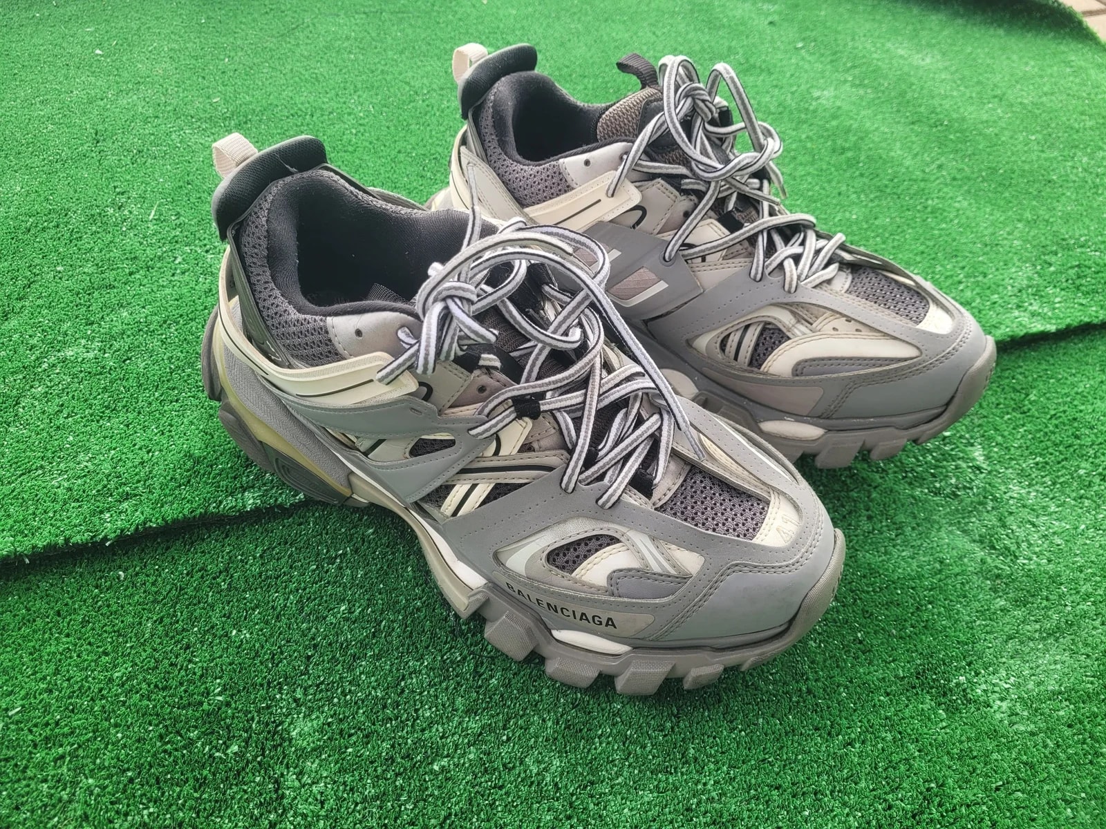 Balenciaga — Balenciaga Track 41 — Sneaker — resale