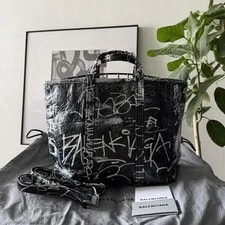 Balenciaga — Balenciaga Graffiti Barbes Medium Auth — Handbag — resale