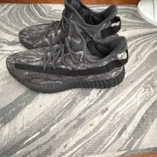 Yeezy — Yeezy Boost 350 V2 ’S / Low Top Lace-Up Athletic — Sneaker — resale